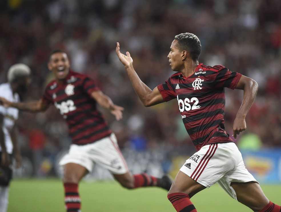 João Lucas fez gol contra o Volta Redonda na Taça Guanabara — Foto: André Durão