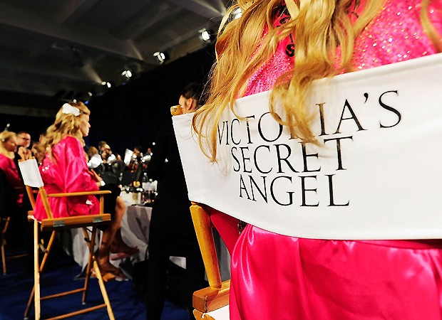 Conheça 10 truques de beleza das modelos da Victoria's Secret - Quem | QUEM  Inspira