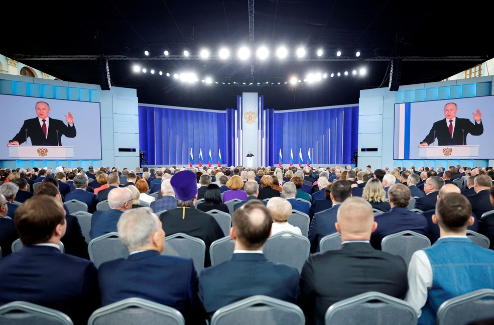 O presidente russo, Vladimir Putin, faz seu discurso anual na Assembleia Federal em Moscou, Rússia, em 21 de fevereiro de 2023 — Foto: Sputnik/Dmitry Astakhov/Kremlin via Reuters