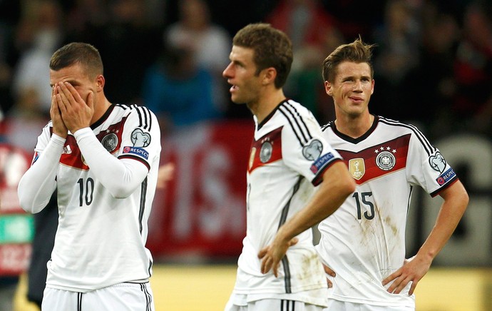 Podolski, Alemanha X Irlanda (Foto: Agência Reuters)