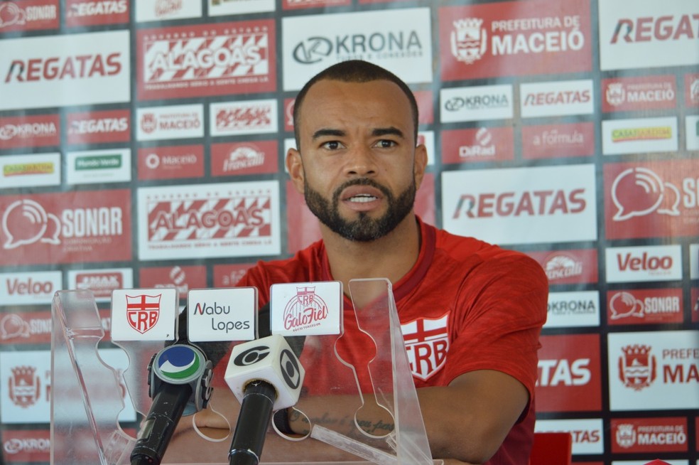 Volante Washington deve ser titular do CRB — Foto: Maxwell Oliveira/Ascom CRB