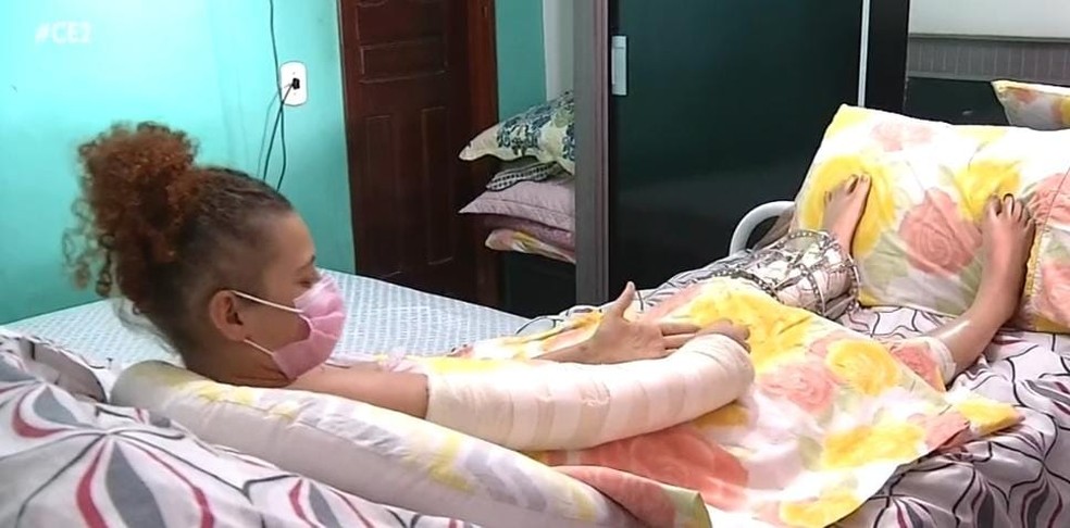 Jovem recebeu alta médica após seis meses internada em hospital de Fortaleza. — Foto: Arquivo pessoal