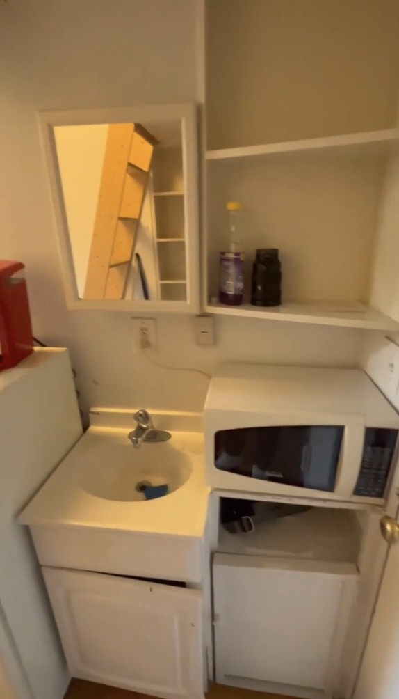 Menor apartamento de Nova York tem 5 m² e aluguel de R$ 7,3 mil (Foto: Reprodução/Instagram)