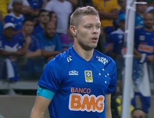 Sem chances no Cruzeiro, Marlone é liberado para procurar outro clube