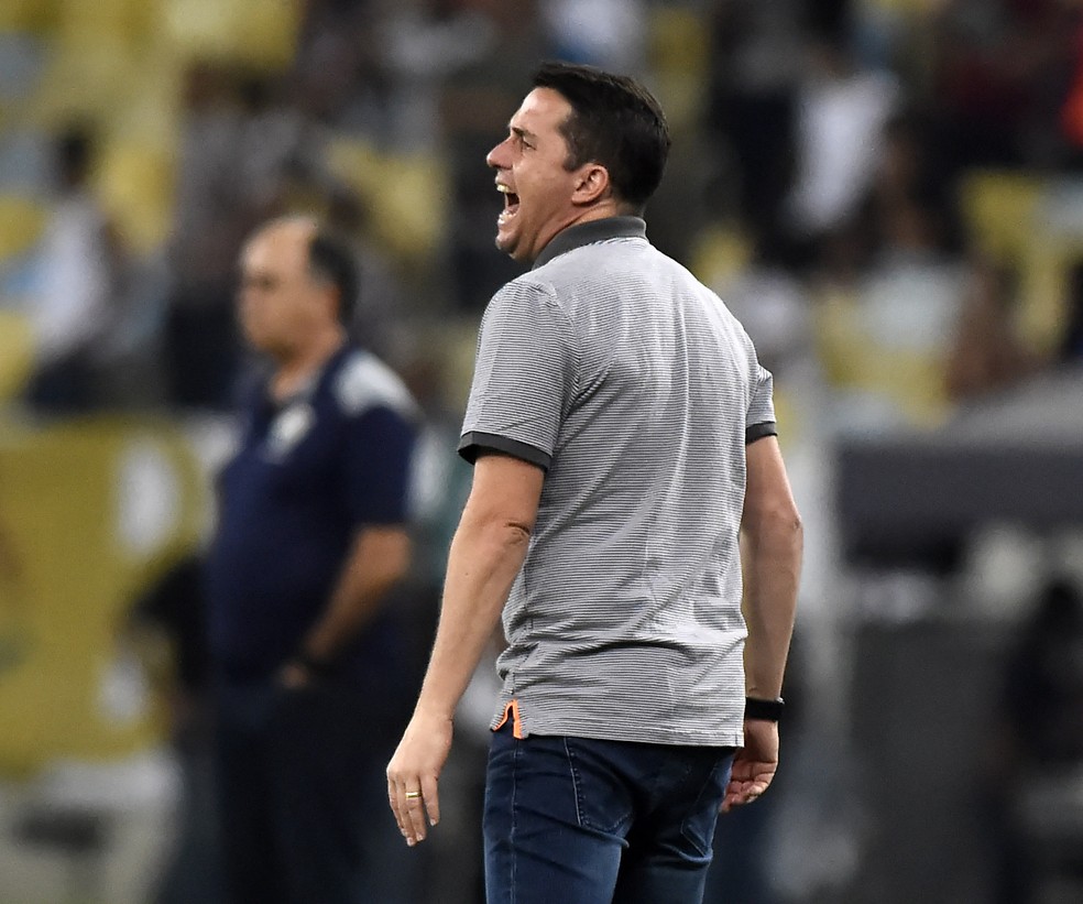 Osmar Loss chegou a nove derrotas em jogos oficiais (Foto: André Durão / GloboEsporte.com)