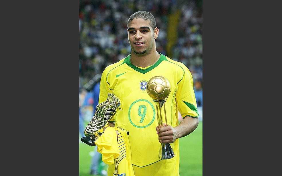 Adriano Copa das Confederações 2005 — Foto: Getty Images
