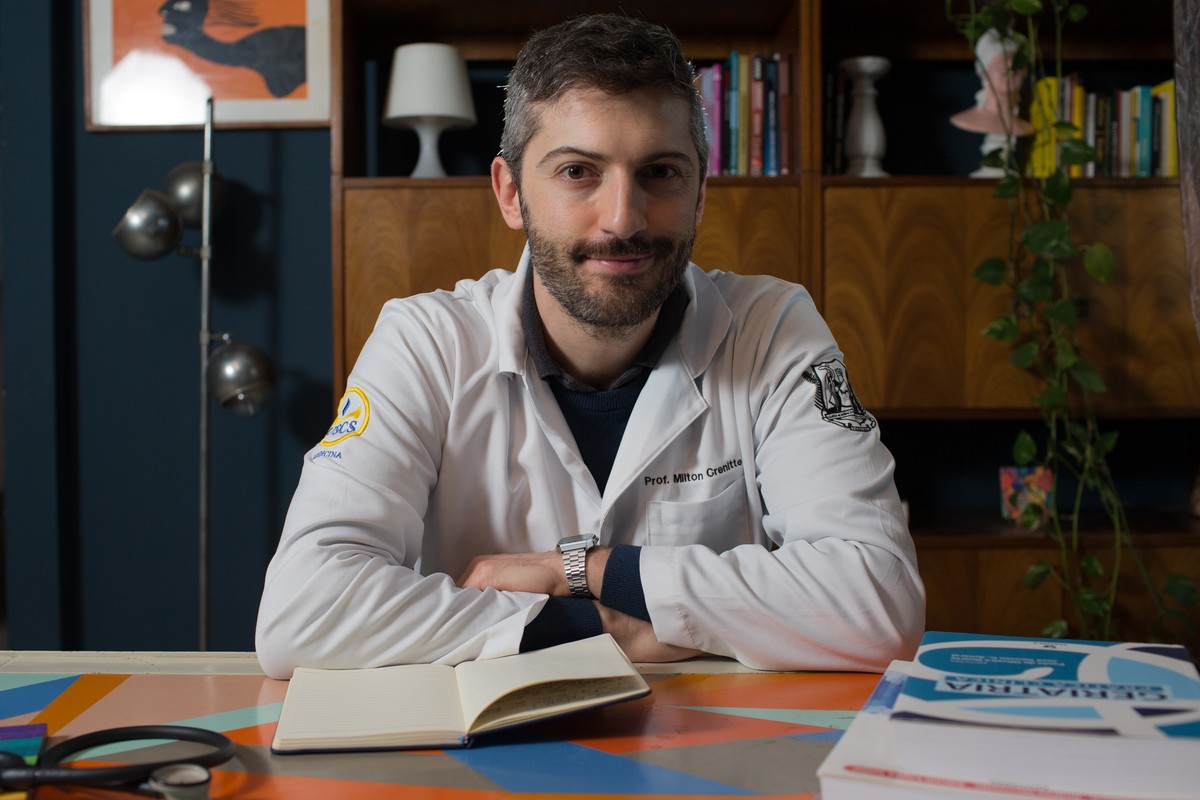 '&Eacute; preciso falar mais dos idosos que saem do arm&aacute;rio, eles existem e s&atilde;o vulner&aacute;veis', diz geriatra