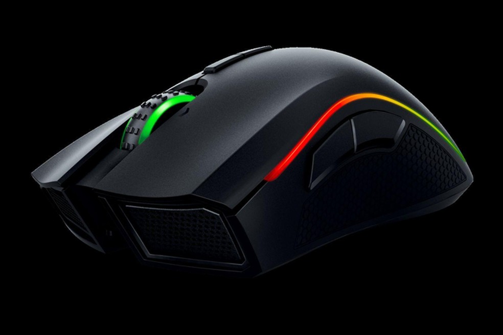 LEDs configuráveis, revestimento especial no cabo e outros extras podem fazer a diferença na hora de comprar um mouse gamer — Foto: Divulgação/Razer