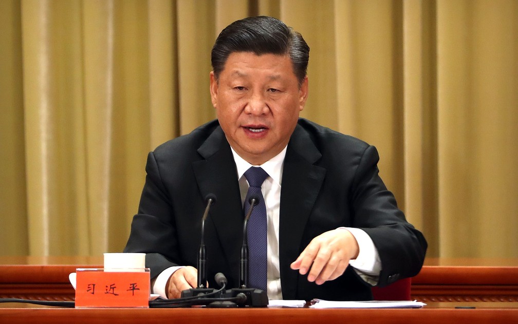 O presidente chinês Xi Jinping durante coletiva em 2019 — Foto: Mark Schiefelbein/Pool/AFP