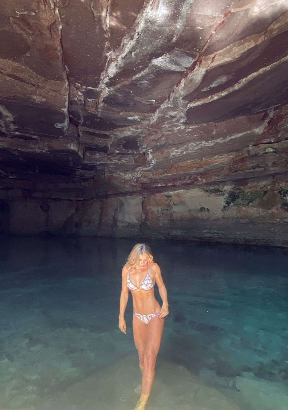 Grazi posa linda na Caverna Aroê-Jari — Foto: Reprodução/Instagram