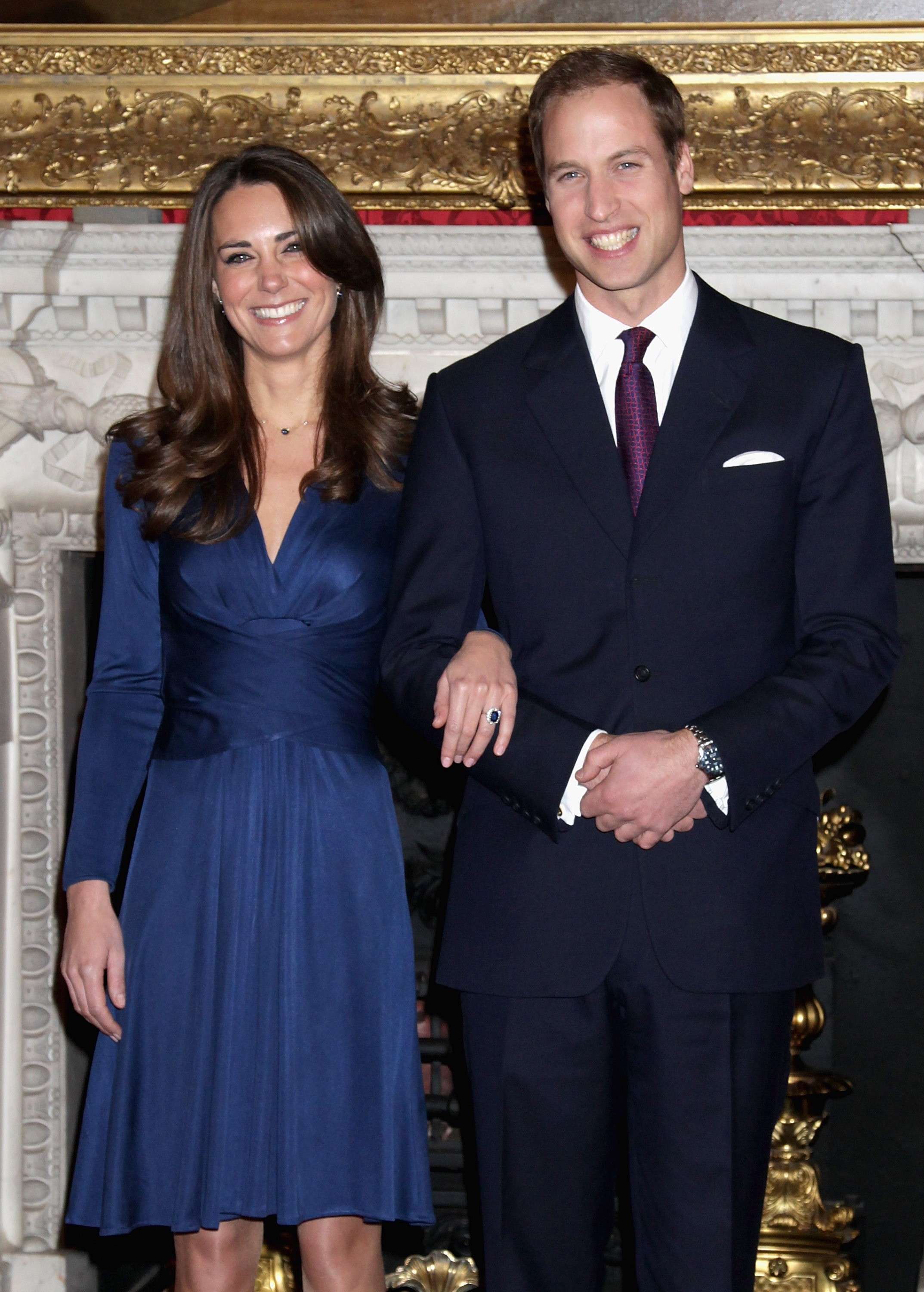 A Duquesa Kate Middleton e o Príncipe William em foto feita no anúncio do noivado do casal, em novembro de 2010 (Foto: Getty Images)