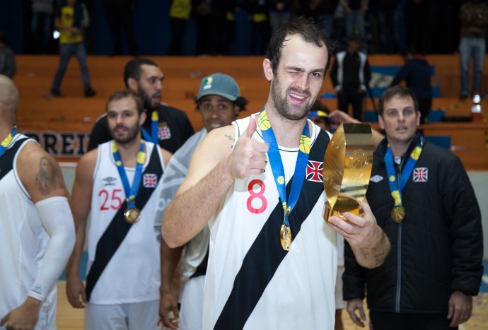 Gaúcho Vasco campeão liga ouro basquete (Foto: Allan Conti/LNB)