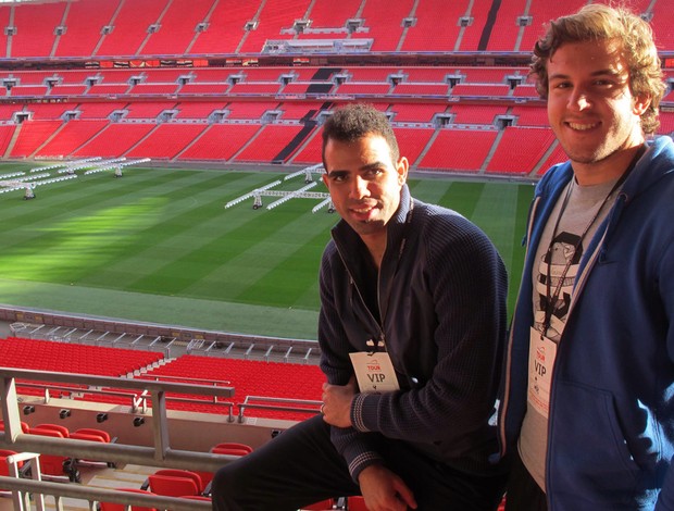 Brasileiro realiza sonho de jogar em Wembley, mas como jogador de futebol  americano