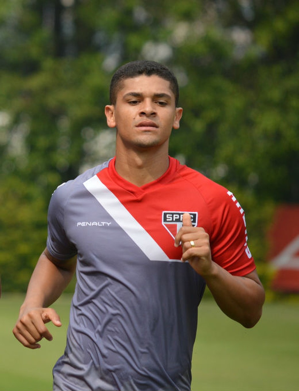 Denilson é o primeiro reforço do Botafogo para 2019 — Foto: site oficial / saopaulofc.net