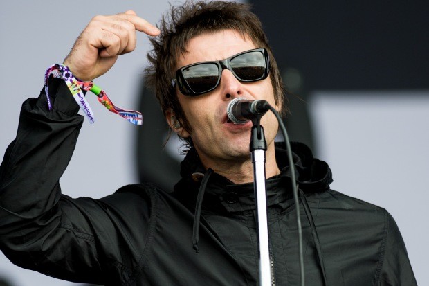 Liam  Gallagher no festival Glastonbury, em 2013 (Foto: Ian Gavan/Getty Images)