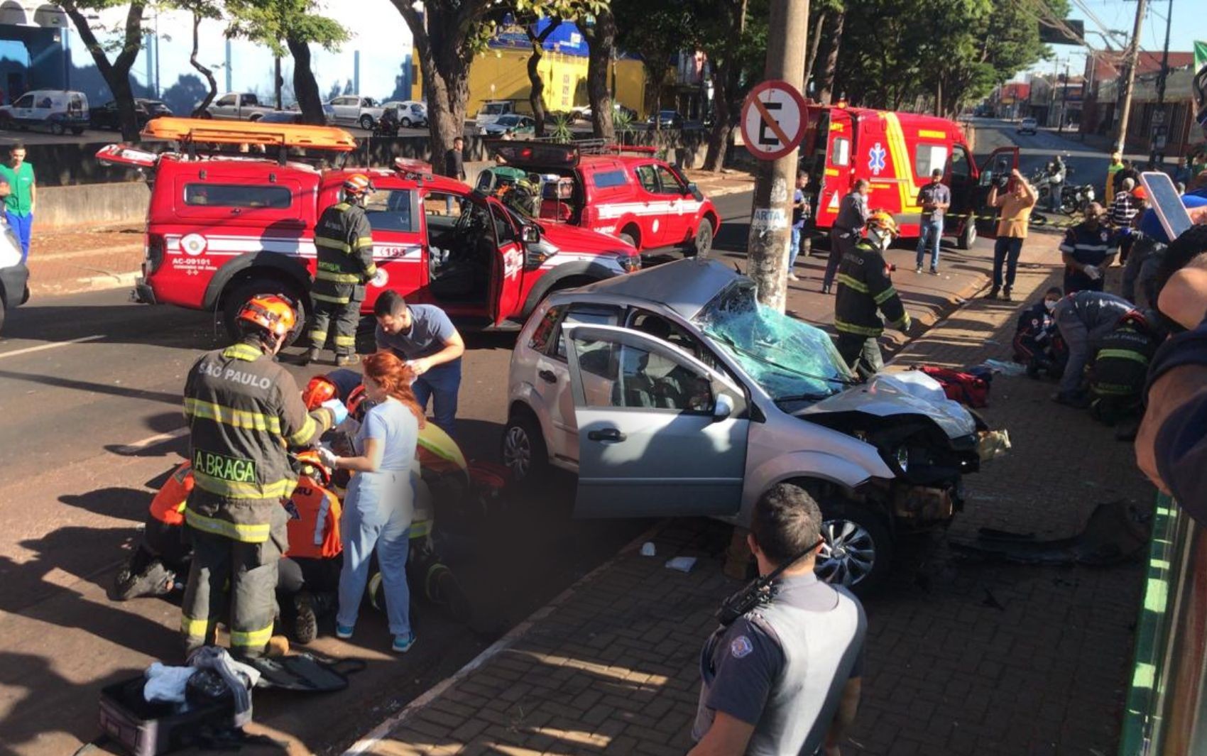 Motorista envolvido em acidente na Avenida Francisco Junqueira morre em Ribeirão Preto, SP