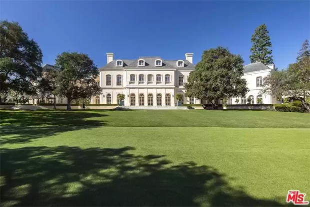 Jennifer Lopez e Ben Affleck cogitam comprar mansão de US$ 165 milhões (Foto: Realtor)