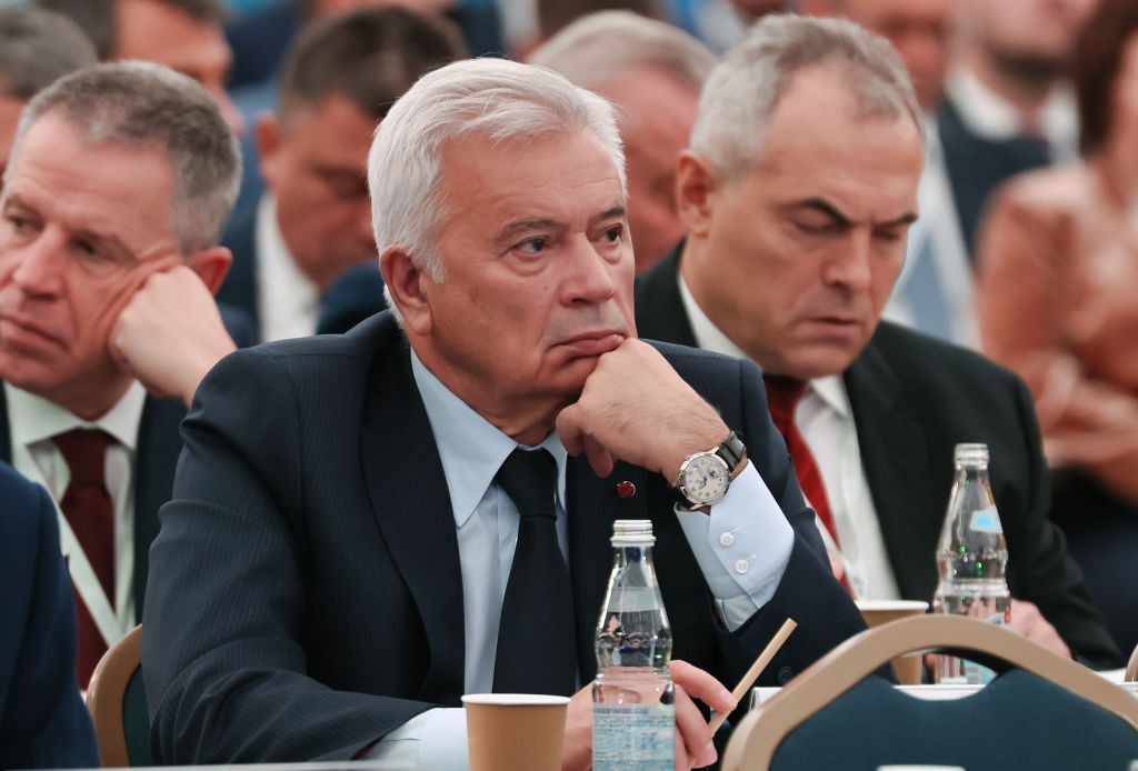MOSCOW, RUSSIA - DECEMBER 17, 2021: Lukoil President and CEO Vagit Alekperov attends the 30th Congress of the Russian Union of Industrialists and Entrepreneurs. Alexander Shcherbak/TASS (Photo by Alexander Shcherbak\TASS via Getty Images) (Foto: Alexander Shcherbak/TASS)