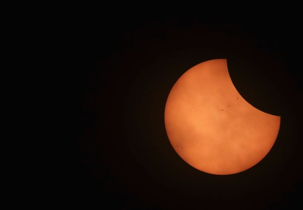 O eclipse solar total é visto em Illinois, nos Estados Unidos (Foto: Scott Olson/Getty Images)