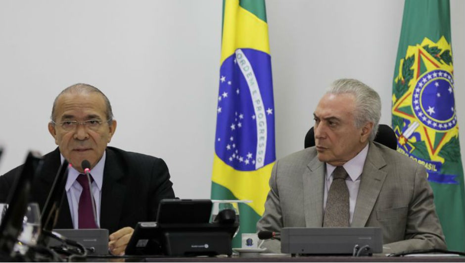 Presidente Michel Temer durante reunião com o ministro-chefe da Casa Civil, Eliseu Padilha  (Foto: Marcos Corrêa/PR)