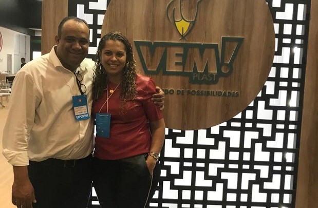 Ricardo e Renata Oliveira, fundadores da Vemplast (Foto: Marco Antônio Montezano)