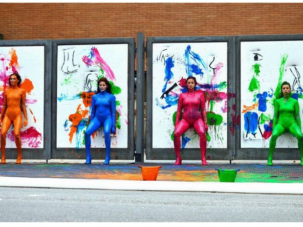 Artistas vão usar o corpo para pinta telas na exposição na Maratona Cultural da Cidade Olímpica (Foto: Roni Adame/ Divulgação)