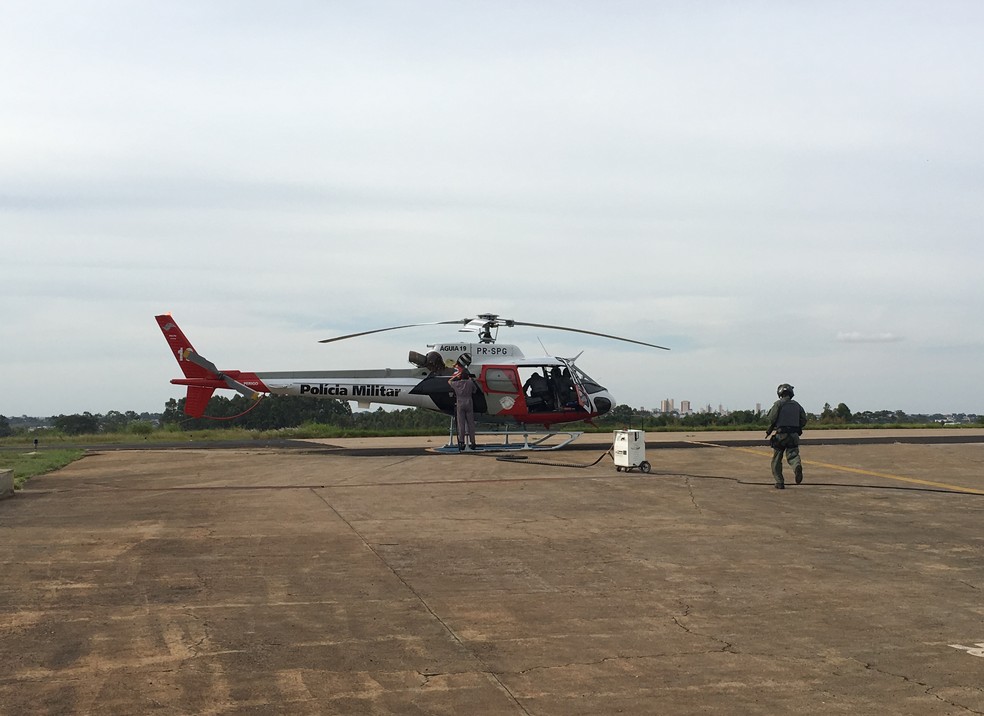 Oficial afirma que os mundos da PM e da aviação se complementam (Foto: Stephanie Fonseca/G1)