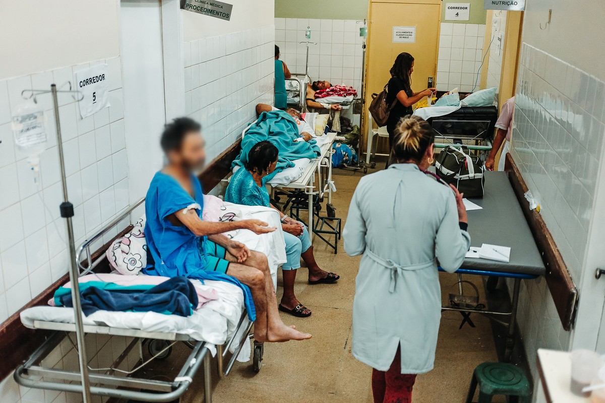 Superlotacao Imagens Mostram Pacientes Em Corredores De Hospital Publico Do Df Distrito Federal G1