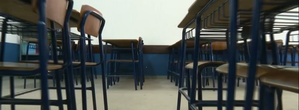 Sala de aula vazia no Rio de Janeiro — Foto: Reprodução/TV Globo