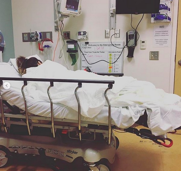 A atriz Kate Beckinsale internada em um hospital (Foto: Instagram)