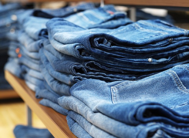 Calça jeans economia água projeto Deca (Foto: Thinkstock)