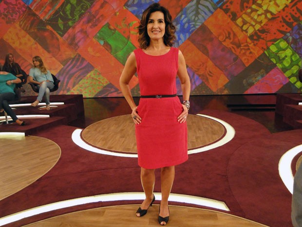Look de Fátima Bernardes tem ar romântico (Foto: Encontro com Fátima Bernardes/TV Globo)