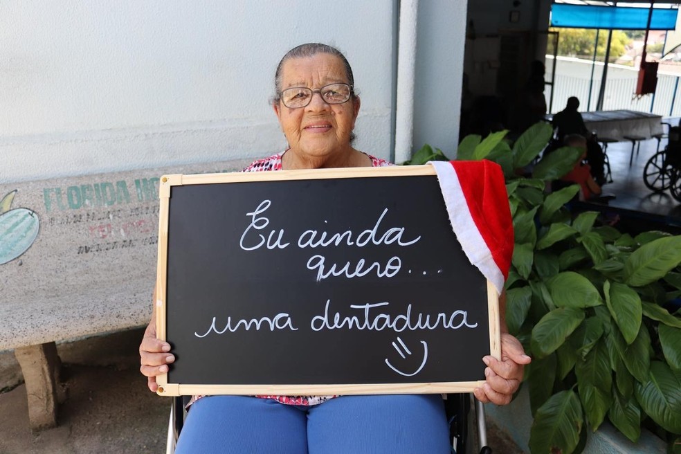 Campanha compartilha fotos de idosos com pedidos de Natal em Jacareí | Vale  do Paraíba e Região | G1