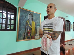 G1 - Ano Novo Hare Krishna é comemorado em templo de Suzano