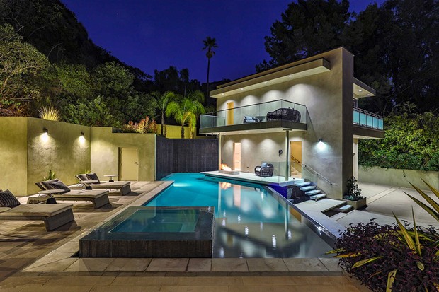 Rihanna coloca mansão invadida para alugar por R$ 131 mil em Los Angeles (Foto: Divulgação)