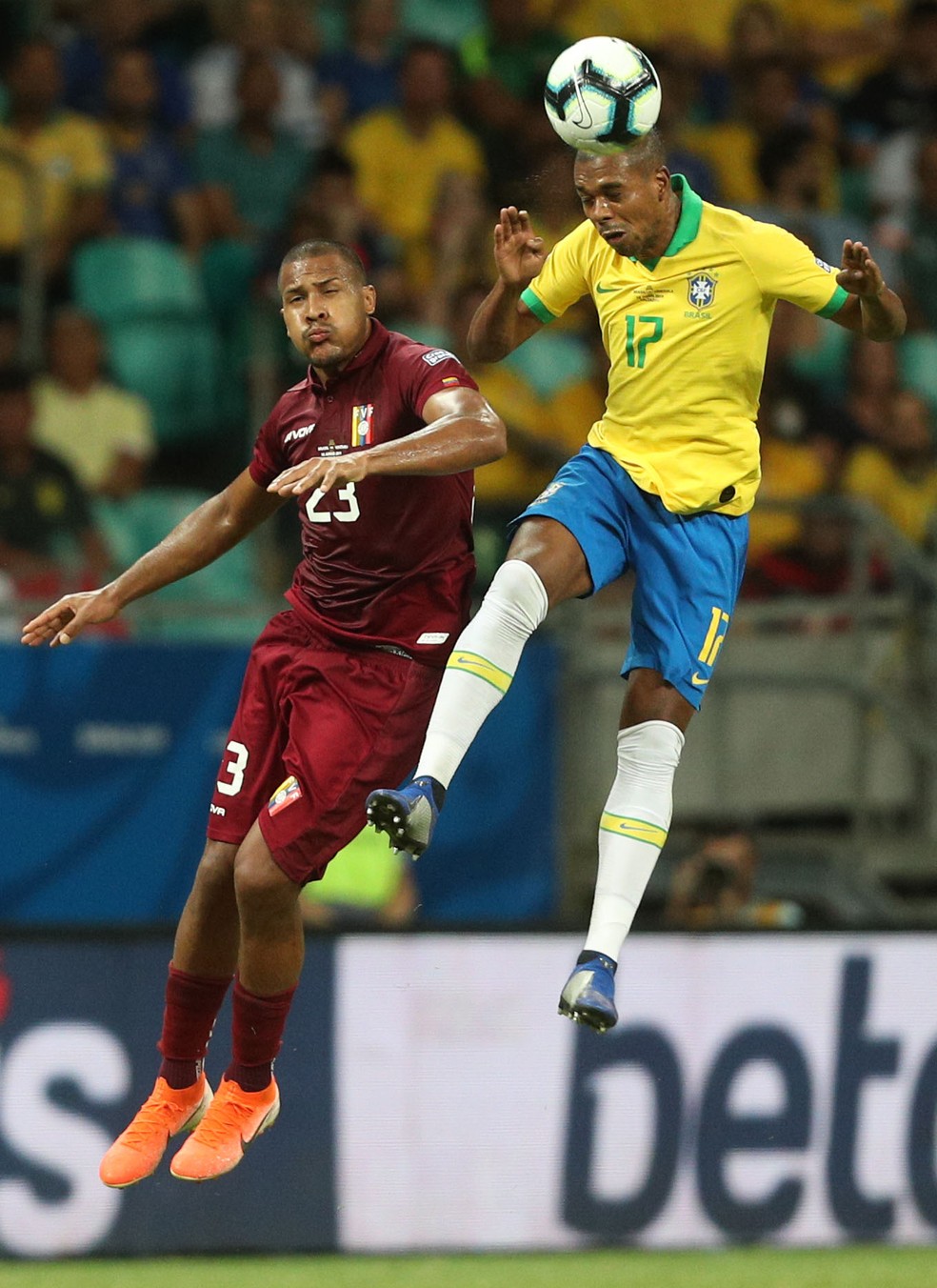 Fernandinho entrou no lugar de Casemiro contra a Venezuela — Foto: ALEX SILVA/ESTADÃO CONTEÚDO