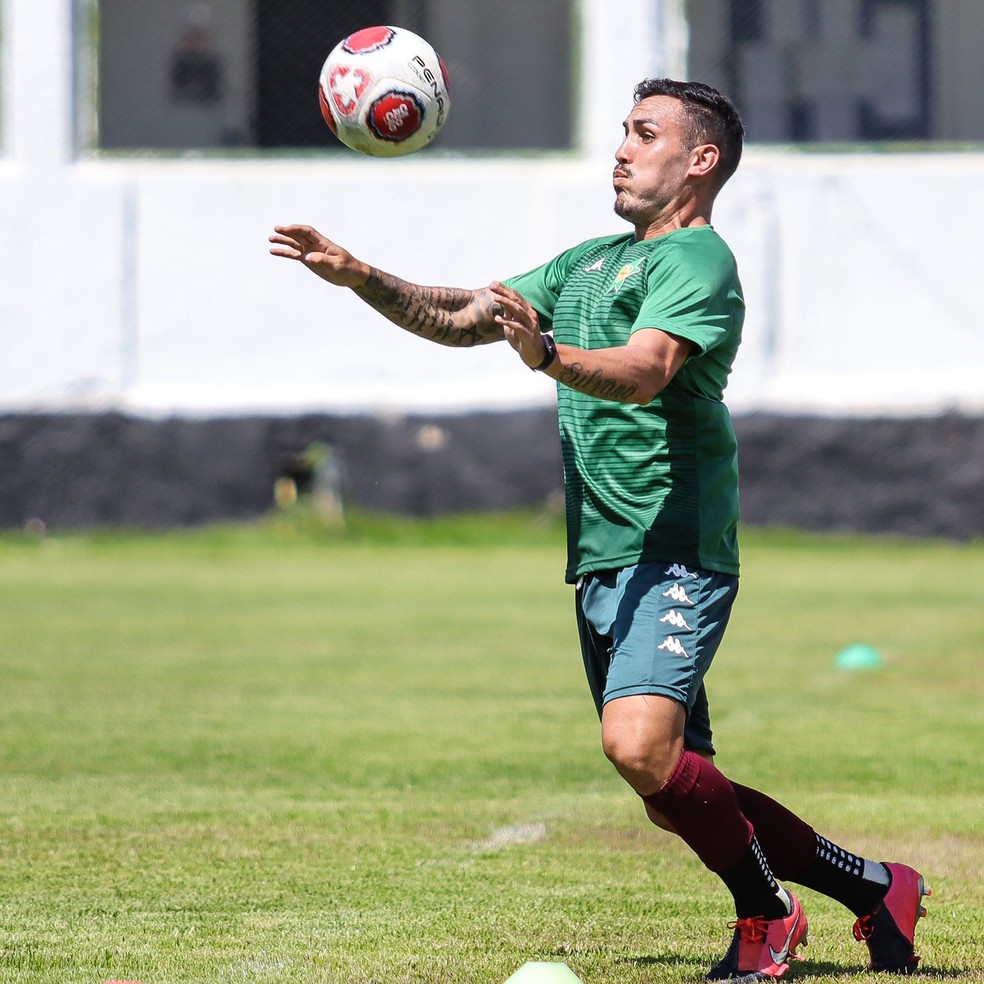 Watson, latera-direito, chega  Portuguesa-RJ para reforar o time, aps temporada na Srie B pelo Sampaio Corra  Foto: Nathan Diniz/Portuguesa