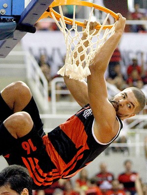 NBB: Flamengo encara pedreira Bauru e tenta se despedir do ano com vitória