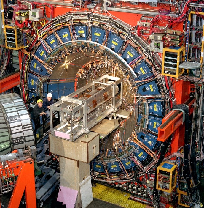 Collider Detector do Fermilab registrou colisões de partículas de alta energia produzidas pelo Colisor Tevatron de 1985 a 2011. Isso resultou em uma enorme riqueza de dados, revisitados pelos cientistas (Foto: Fermilab)