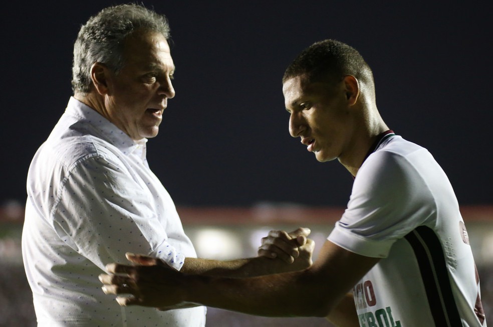 Abel e Richarlison na época de Fluminense — Foto: Lucas Merçon/Fluminense FC