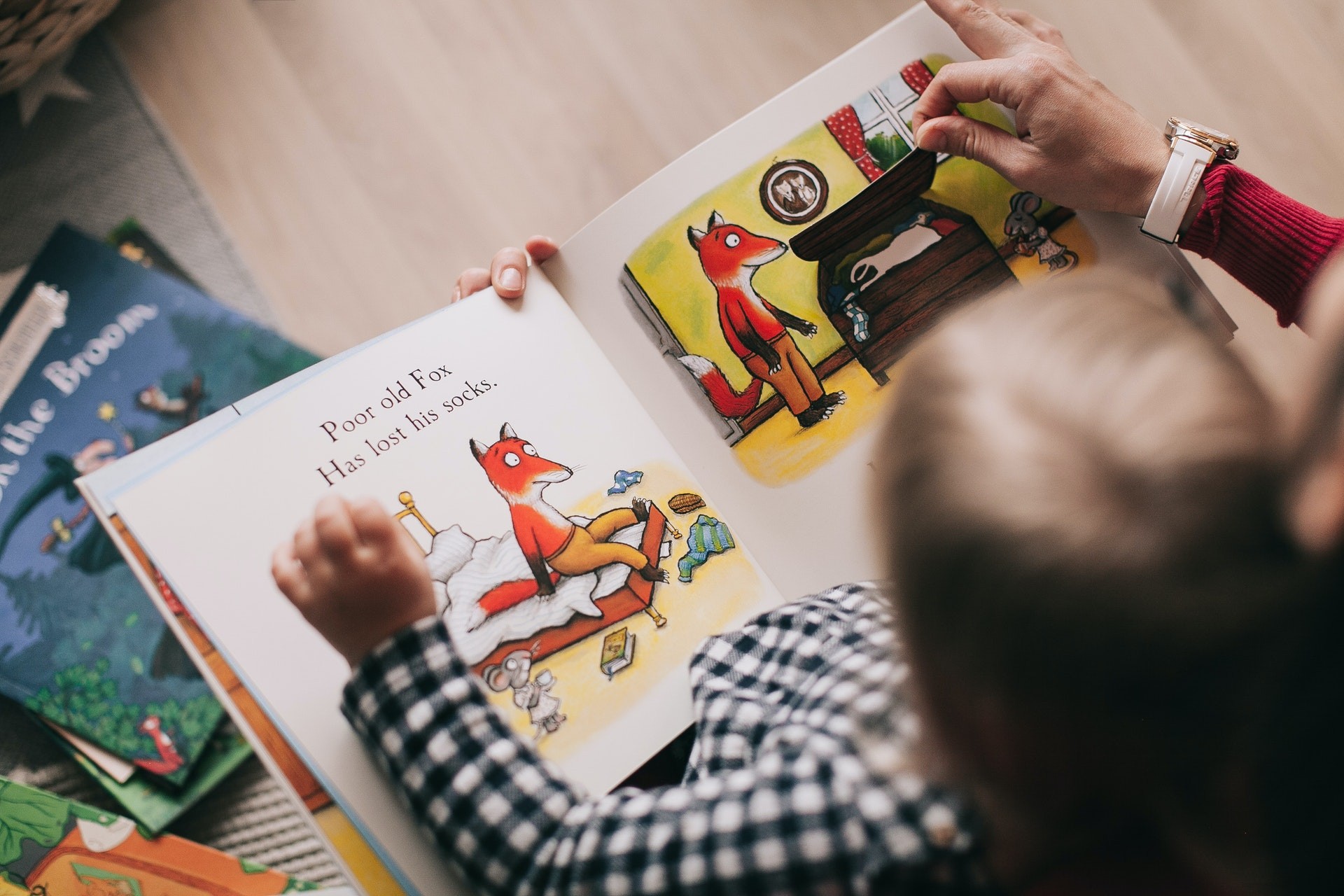 Pais tiraram a criança de escola na Austrália porque acharam que as leituras sobre fluidez de gênero não eram apropriadas (Foto: Lina Kivaka/ Pexels)
