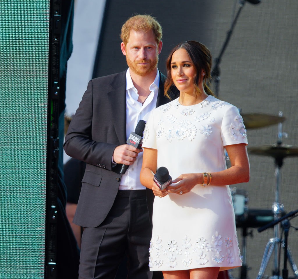 NEW YORK, NEW YORK - SEPTEMBER 25: Prince Harry and Meghan Markle speak on stage at Global Citizen Live: New York on September 25, 2021 in New York City. (Photo by Gotham/WireImage) (Foto: WireImage)
