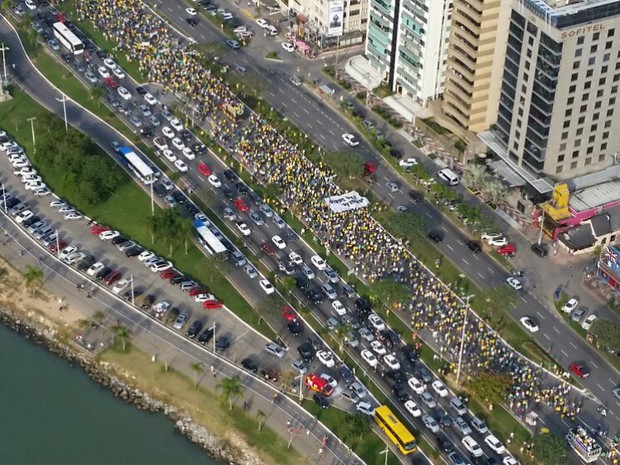 FLORIANÓPOLIS - Na capital catarinense, manifestação foi pacífica (Foto: Polícia Militar/Divulgação)