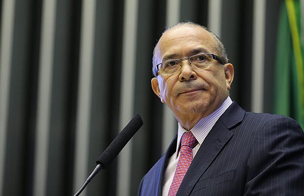 Eliseu Padilha, ministro da Aviação Civil (Foto: Antônio Cruz/Agência Brasil)