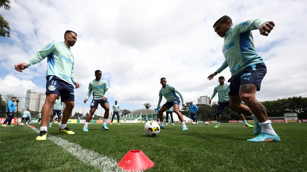 Endrick em treino do Palmeiras na Academia de Futebol neste sbado   Foto: Cesar Greco/Palmeiras