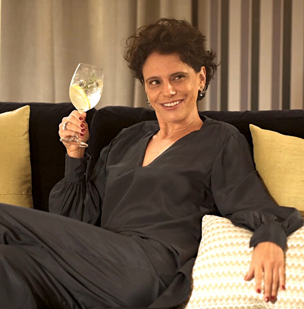 Betina se transforma, e Lurdes faz amizade sincera com ...