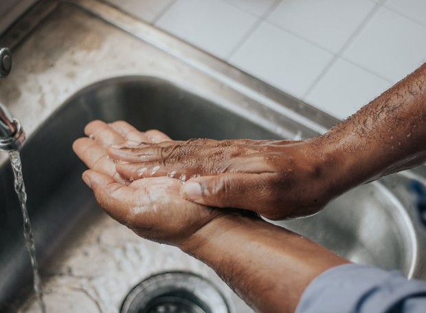 As chances de uma pessoa se lembrar de lavar as mãos cresceram de 2019 para 2020 (Foto: Mélissa Jeanty / Unsplash / Creative Commons)