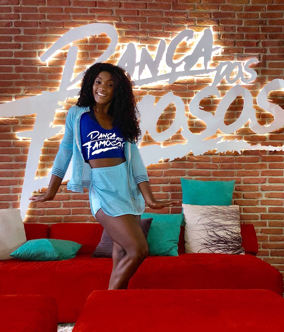 Erika Januza revela que seu corpo