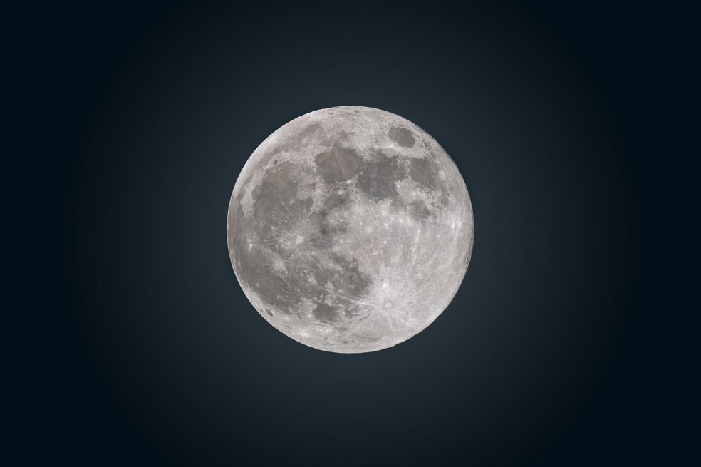 Lua cheia azul (Blue Moon) ocorrerá em 22 de agosto — Foto: Gary Seronik