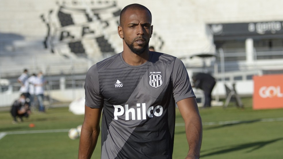 Ponte Preta Assina Com Ruan Renato Saiba Como Estao As Situacoes De Pato E Vini Locatelli Ponte Preta Ge